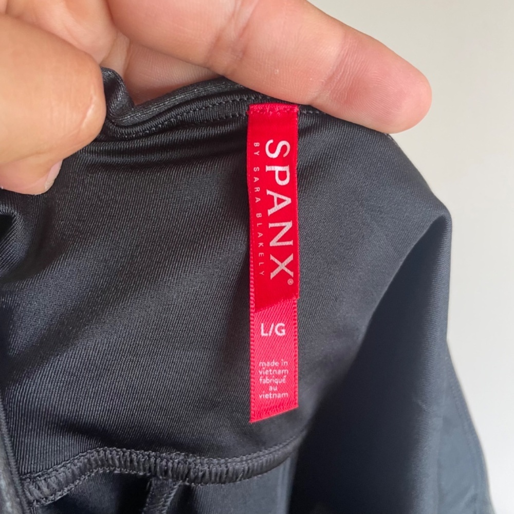 SPANXshape Faux Leather Leggings - Picture 6 of 10